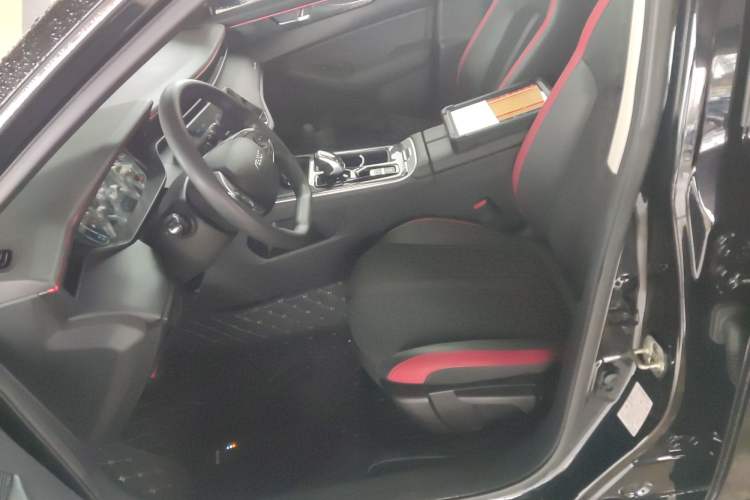 Used Dongfeng Aeolus Yixuan MAX 2024 1.5T Luxury Edition Left Front Seat