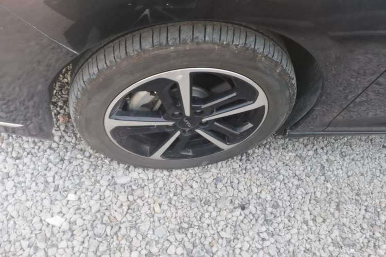 Used Dongfeng Aeolus Yixuan MAX 2024 1.5T Luxury Edition Left Front Wheel Hub