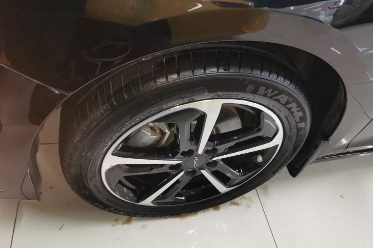 Used Dongfeng Aeolus Yixuan MAX 2024 1.5T Prestige Edition Left Front Wheel Hub