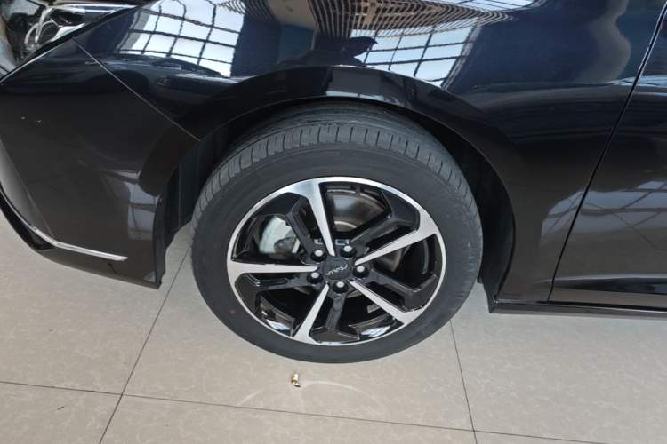 Used Dongfeng Aeolus Yixuan MAX 2024 1.5T Luxury Edition Left Front Wheel Hub