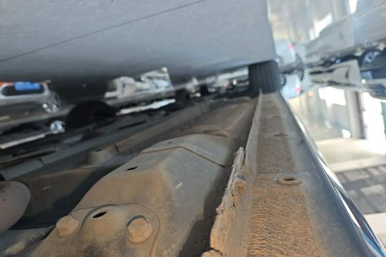 Used Dongfeng Aeolus Yixuan MAX 2024 1.5T Luxury Edition Left Side Sill