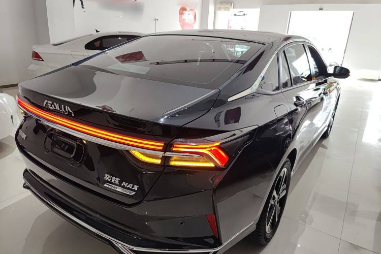 Used Dongfeng Aeolus Yixuan MAX 2024 1.5T Prestige Hybrid Edition Rear Right 45 Deg