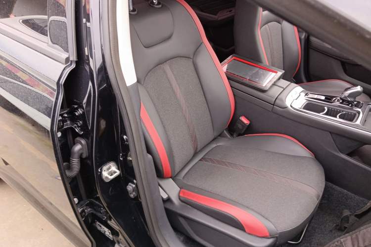 Used Dongfeng Aeolus Yixuan MAX 2024 1.5T Luxury Edition Right Front Seat