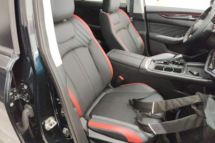 Used Dongfeng Aeolus Yixuan MAX 2024 1.5T Prestige Hybrid Edition Right Front Seat