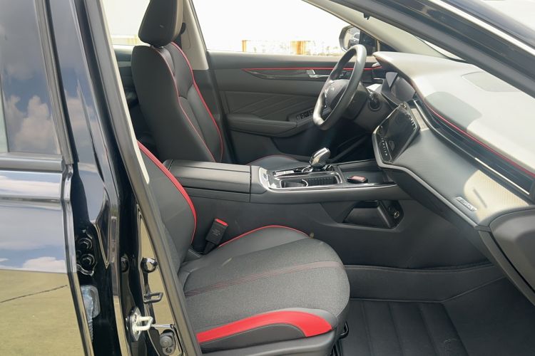 Used Dongfeng Aeolus Yixuan MAX 2024 1.5T Luxury Edition Right Front Seat
