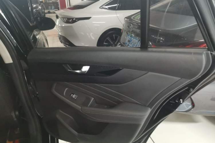 Used Dongfeng Aeolus Yixuan MAX 2024 1.5T Prestige Edition Right Rear Door Interior