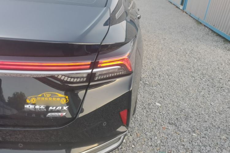Used Dongfeng Aeolus Yixuan MAX 2024 1.5T Luxury Edition Right Rear Taillight