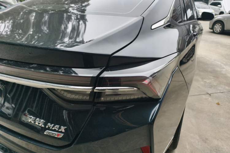 Used Dongfeng Aeolus Yixuan MAX 2024 1.5T Luxury Edition Right Rear Taillight