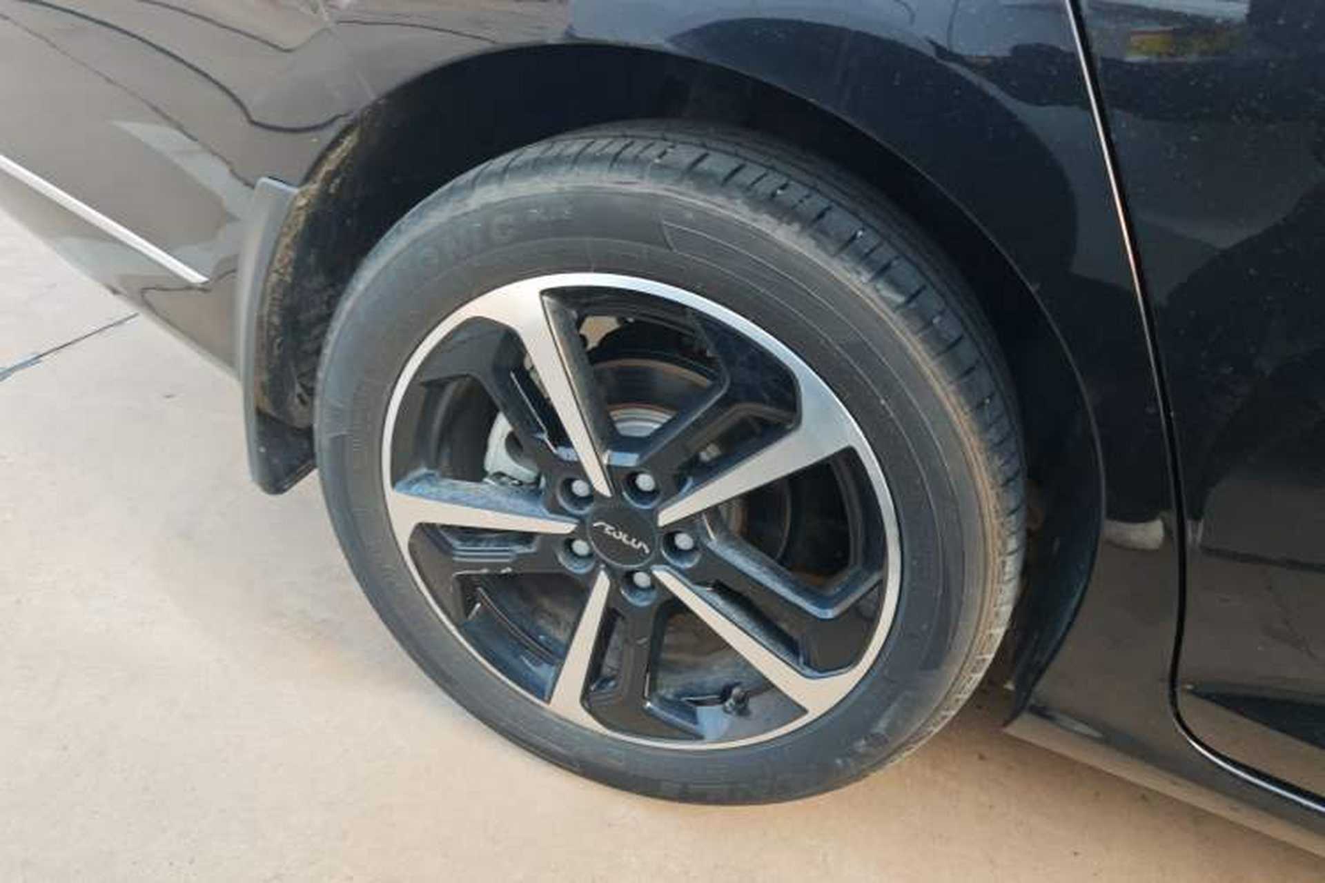 Used Dongfeng Aeolus Yixuan MAX 2024 1.5T Luxury Edition Right Rear Wheel Hub
