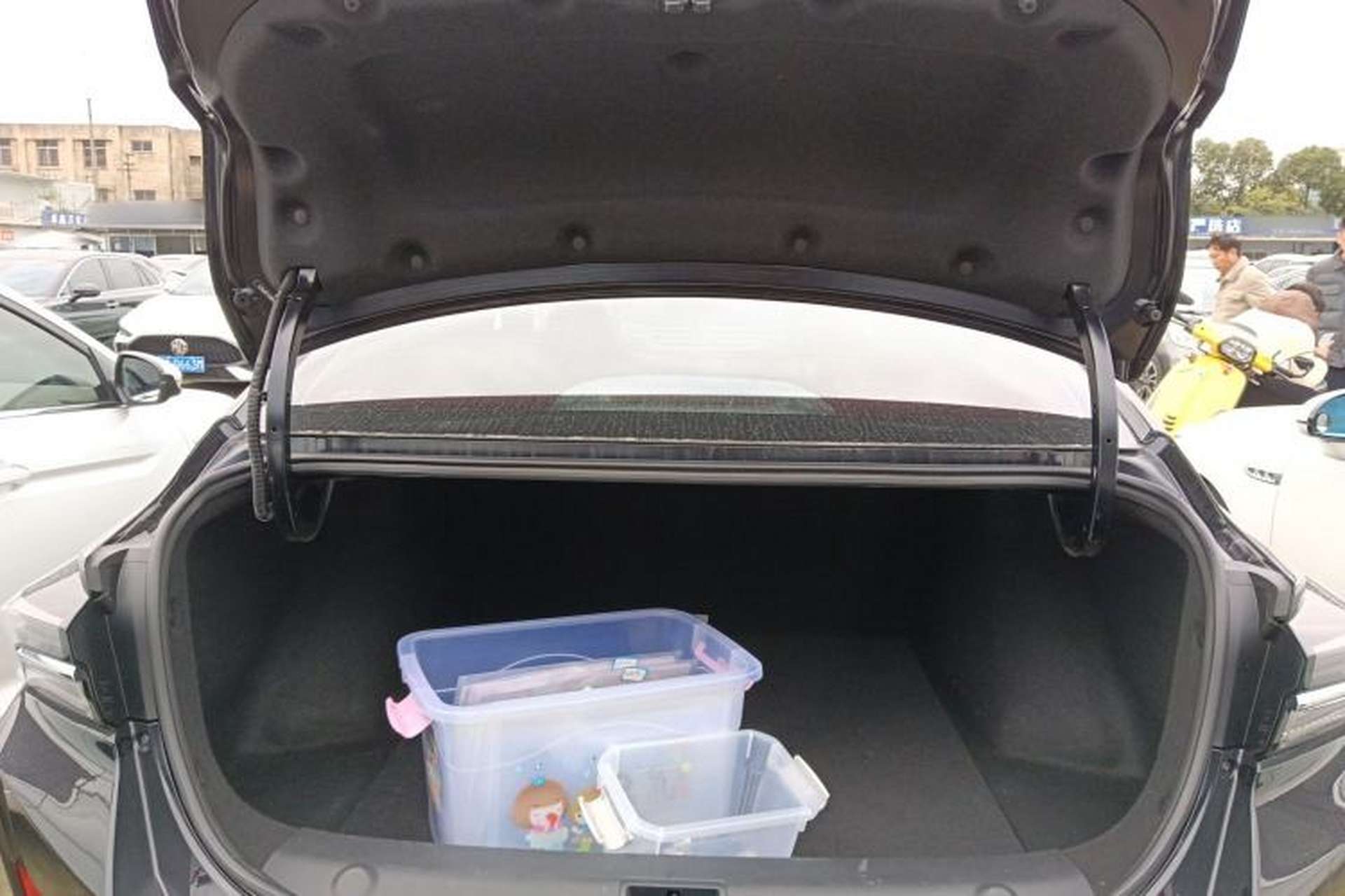 Used Dongfeng Aeolus Yixuan MAX 2024 1.5T Luxury Edition Trunk