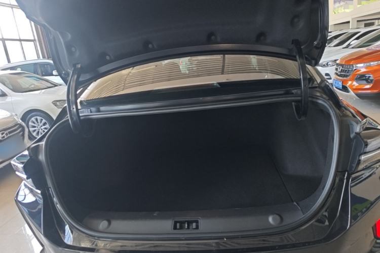 Used Dongfeng Aeolus Yixuan MAX 2024 1.5T Luxury Edition Trunk