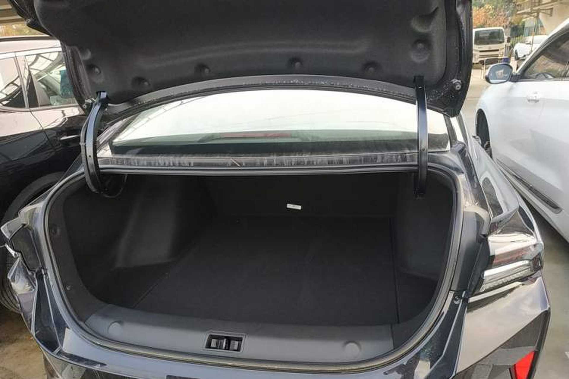 Used Dongfeng Aeolus Yixuan MAX 2024 1.5T Luxury Edition Trunk
