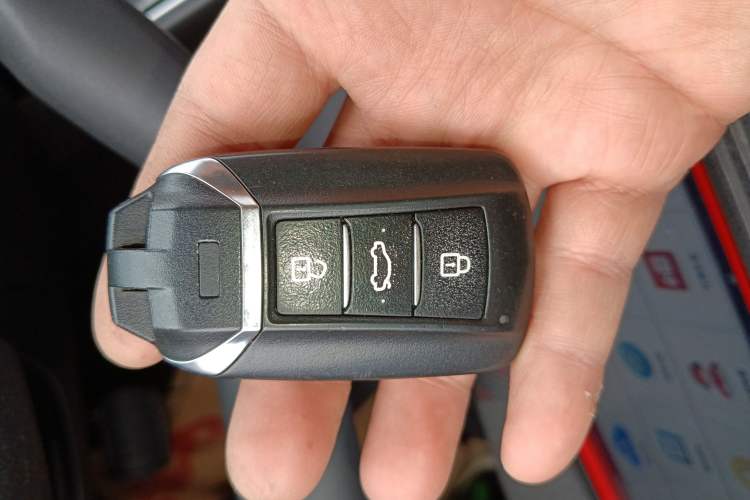 Used Dongfeng Aeolus Yixuan MAX 2024 1.5T Luxury Edition Vehicle Key