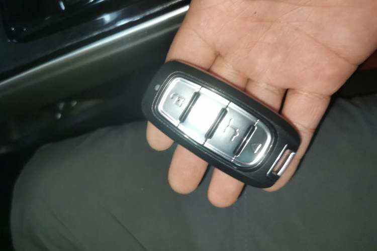 Used Dongfeng Aeolus Yixuan MAX 2024 1.5T Prestige Edition Vehicle Key