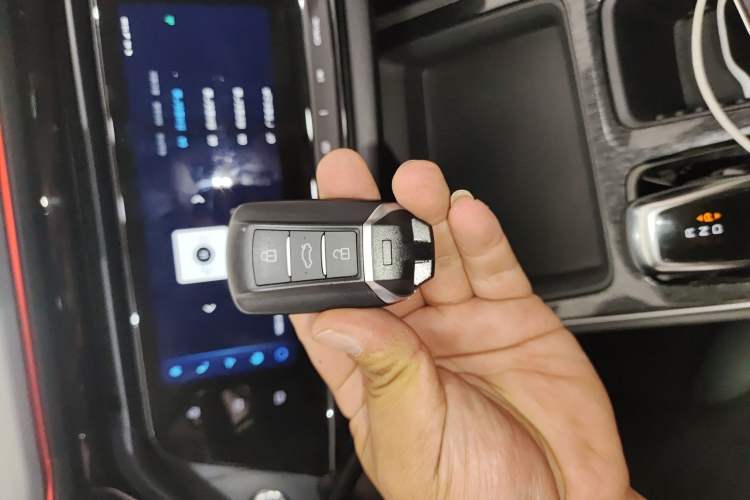 Used Dongfeng Aeolus Yixuan MAX 2024 1.5T Prestige Hybrid Edition Vehicle Key