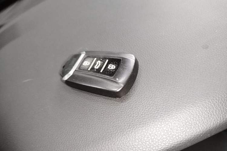 Used Dongfeng Aeolus Yixuan MAX 2024 1.5T Luxury Edition Vehicle Key