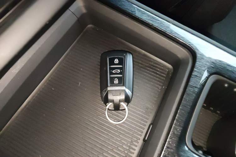 Used Dongfeng Aeolus Yixuan MAX 2024 1.5T Luxury Edition Vehicle Key