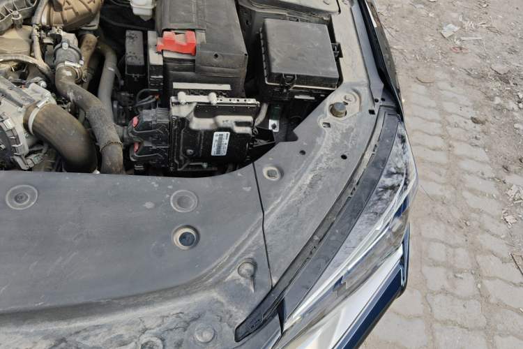 Used Dongfeng Aeolus Yixuan MAX 2024 1.5T Luxury Edition Engine Bay Left