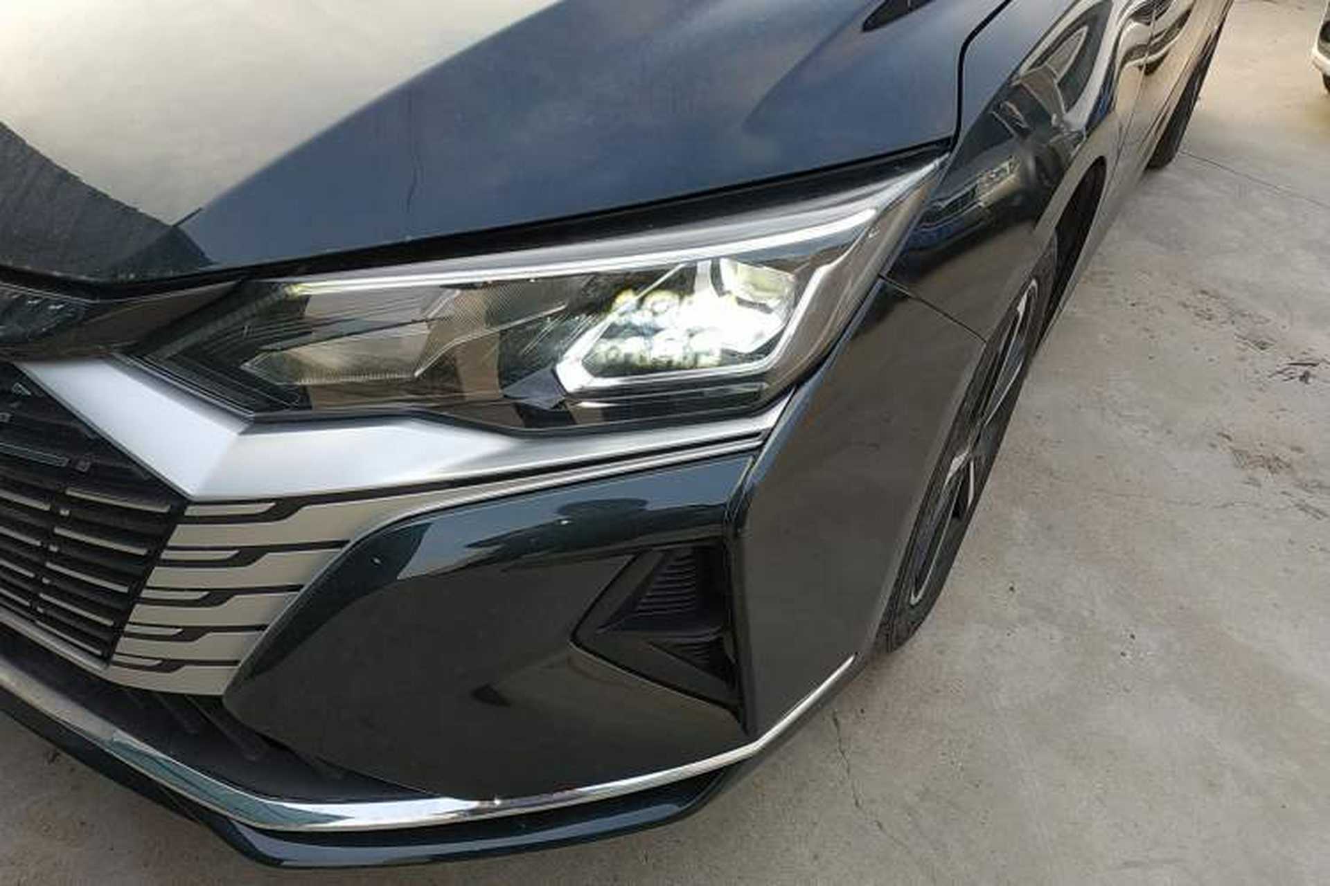 Used Dongfeng Aeolus Yixuan MAX 2024 1.5T Luxury Edition Left Front Headlight