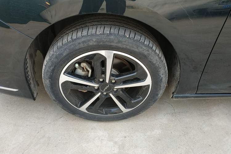 Used Dongfeng Aeolus Yixuan MAX 2024 1.5T Luxury Edition Left Front Wheel Hub