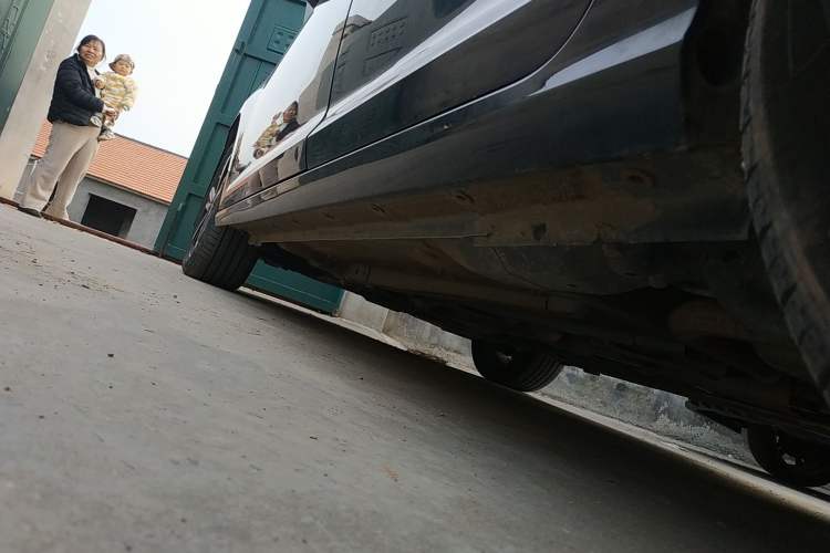 Used Dongfeng Aeolus Yixuan MAX 2024 1.5T Luxury Edition Left Side Sill