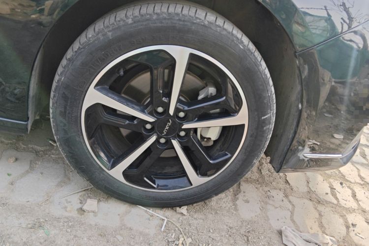 Used Dongfeng Aeolus Yixuan MAX 2024 1.5T Luxury Edition Right Front Wheel Hub