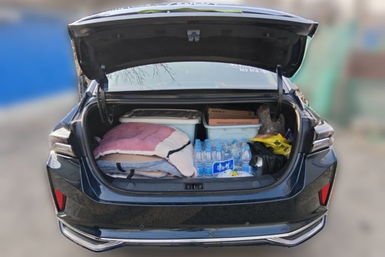 Used Dongfeng Aeolus Yixuan MAX 2024 1.5T Luxury Edition Trunk