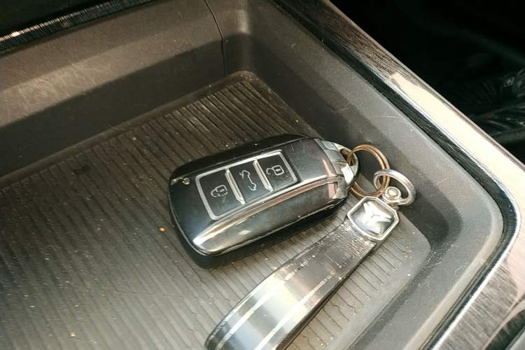 Used Dongfeng Aeolus Yixuan MAX 2024 1.5T Luxury Edition Vehicle Key