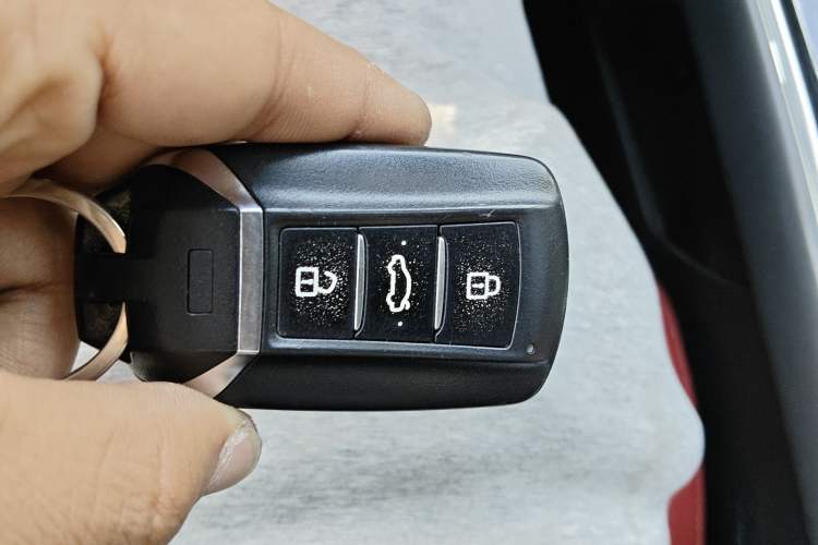 Used Dongfeng Aeolus Yixuan MAX 2024 1.5T Luxury Edition Vehicle Key