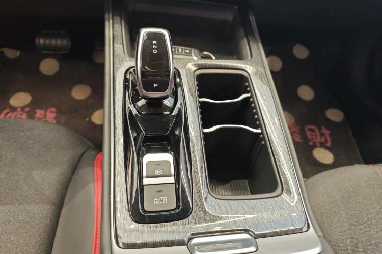 Used Dongfeng Aeolus Yixuan MAX 2024 1.5T Luxury Edition Gear Lever