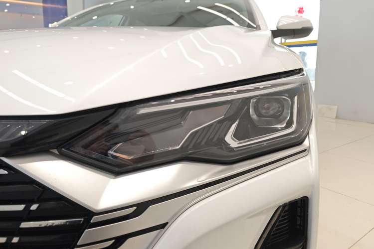 Used Dongfeng Aeolus Yixuan MAX 2024 1.5T Luxury Edition Left Front Headlight