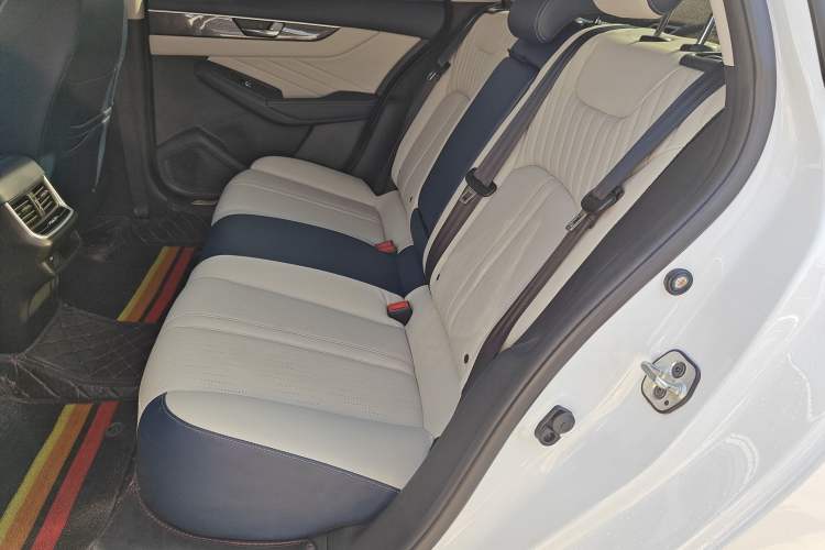 Used Dongfeng Aeolus Yixuan MAX 2024 1.5T Prestige Edition Left Rear Seat