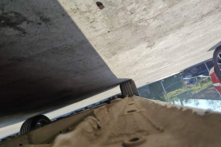 Used Dongfeng Aeolus Yixuan MAX 2024 1.5T Prestige Edition Right Side Sill
