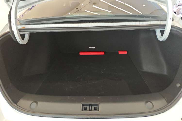 Used Dongfeng Aeolus Yixuan MAX 2024 1.5T Luxury Edition Trunk