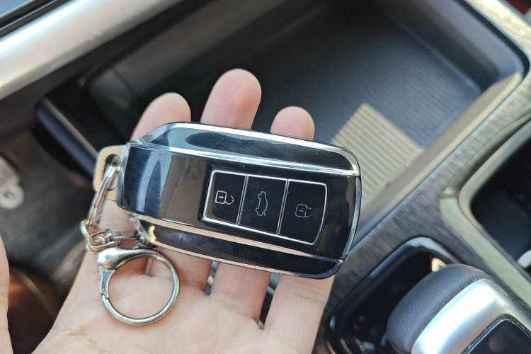 Used Dongfeng Aeolus Yixuan MAX 2024 1.5T Prestige Edition Vehicle Key