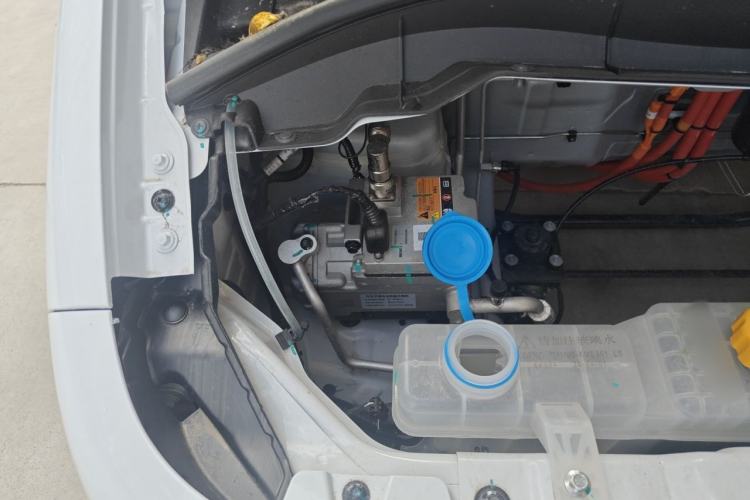 Used Dongfeng Furetong  Engine Bay Right