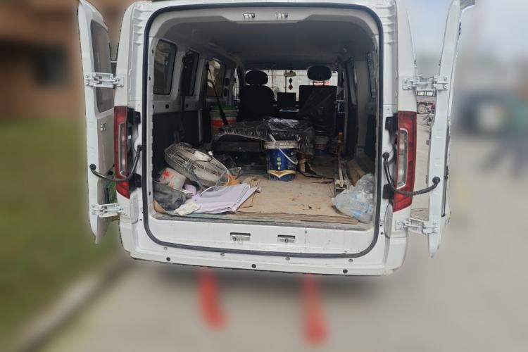 Used Dongfeng Furetong  Trunk
