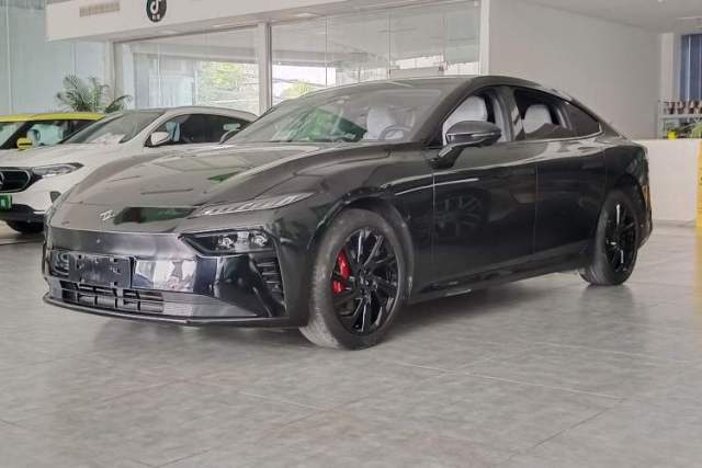 Dongfeng eπ eπ007 2024 All-Electric 530 RuYi Edition مستعملة