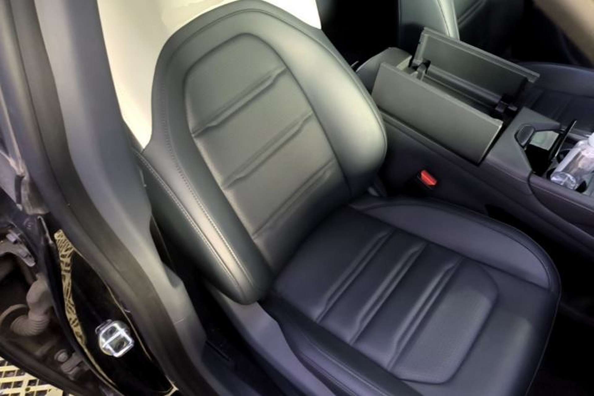 Used Dongfeng eπ eπ007 2024 620 Pro Version Right Front Seat