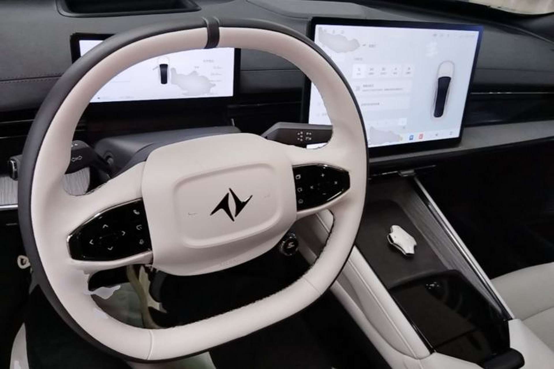 Used Dongfeng eπ eπ007 2024 620 Pro Version Center Console