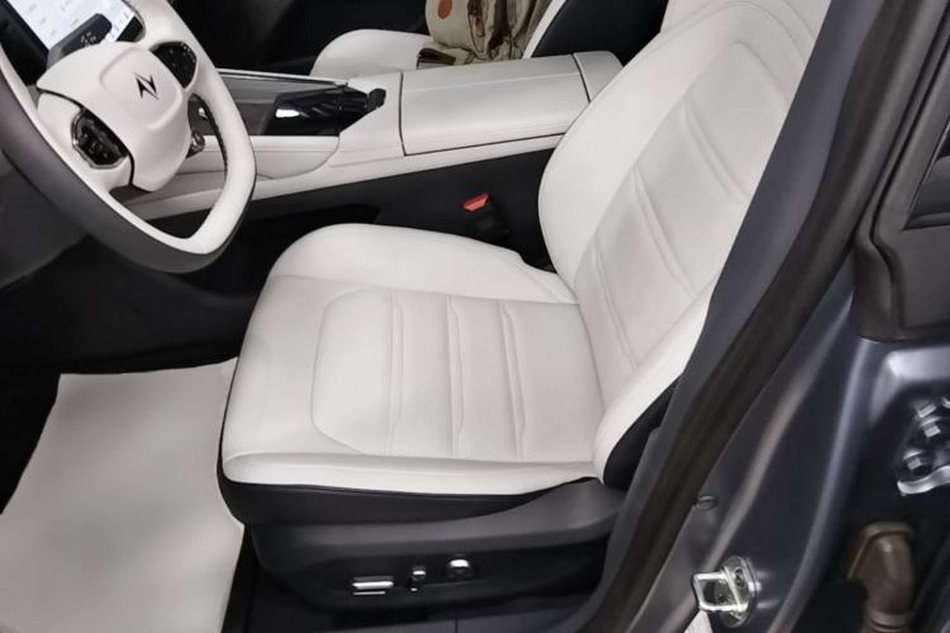 Used Dongfeng eπ eπ007 2024 620 Pro Version Left Front Seat