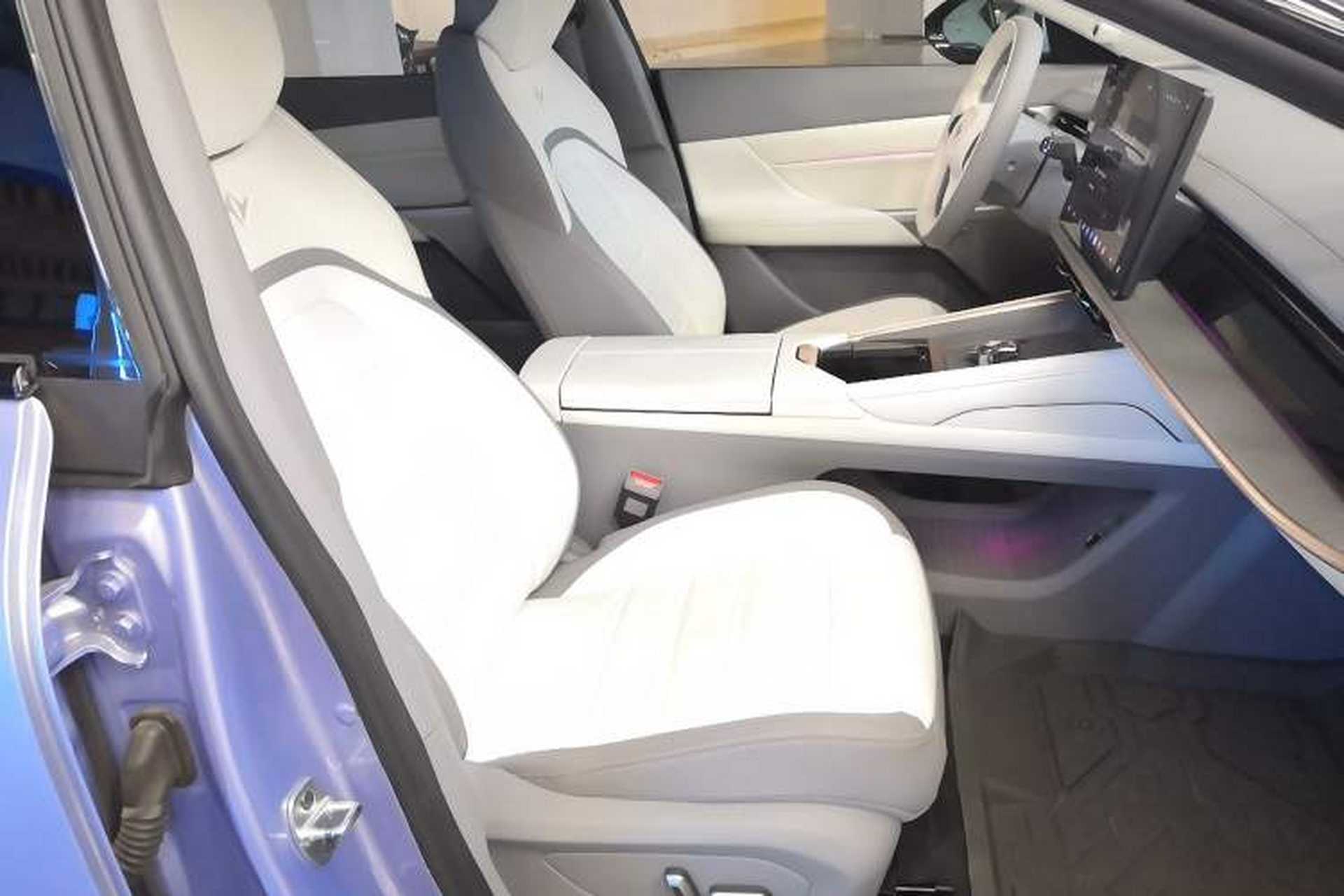 Used Dongfeng eπ eπ007 2024 530 Pro Version Right Front Seat