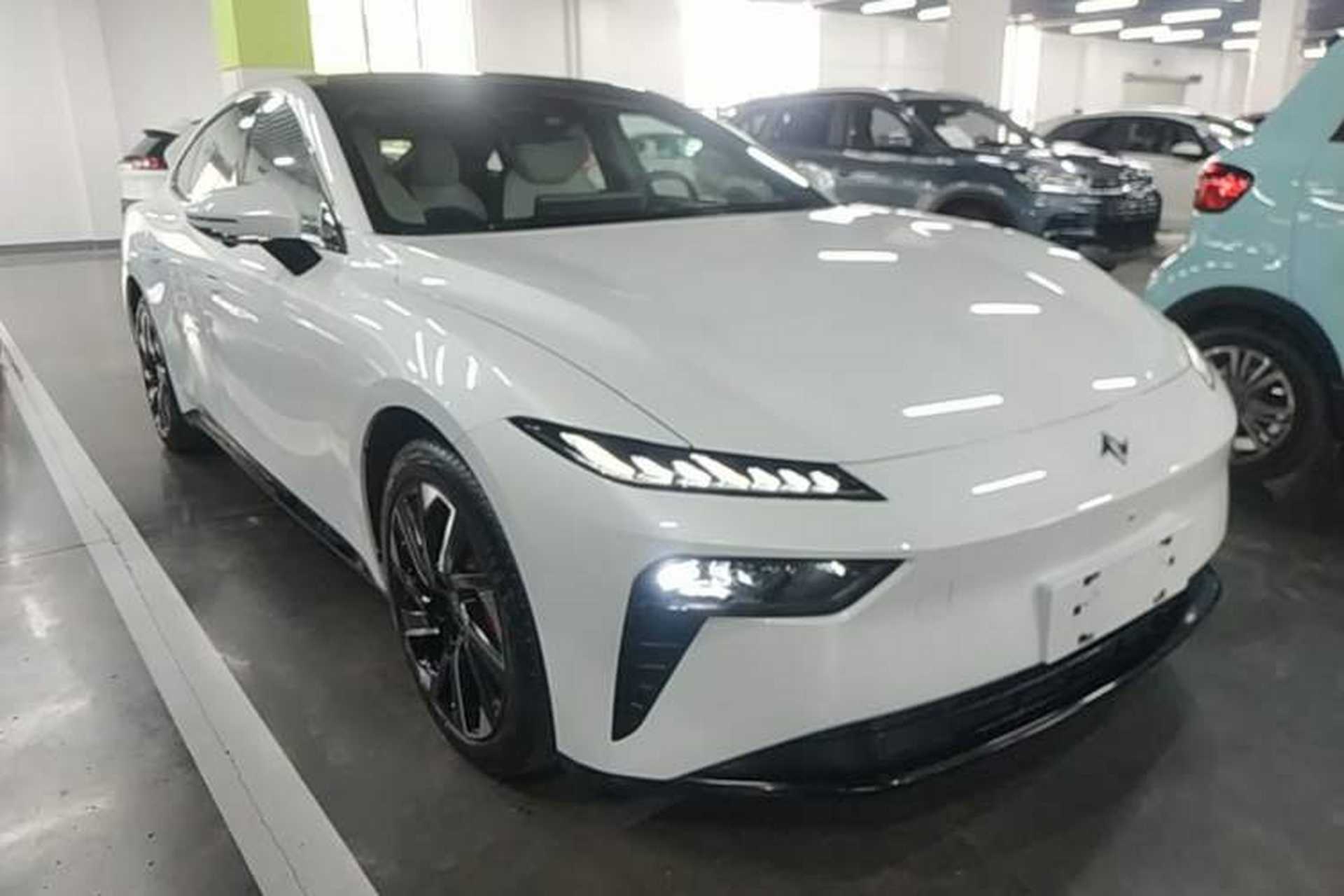 Used Dongfeng eπ eπ007 2024 All-Electric 620 RuYi Edition Front Right 45 Deg