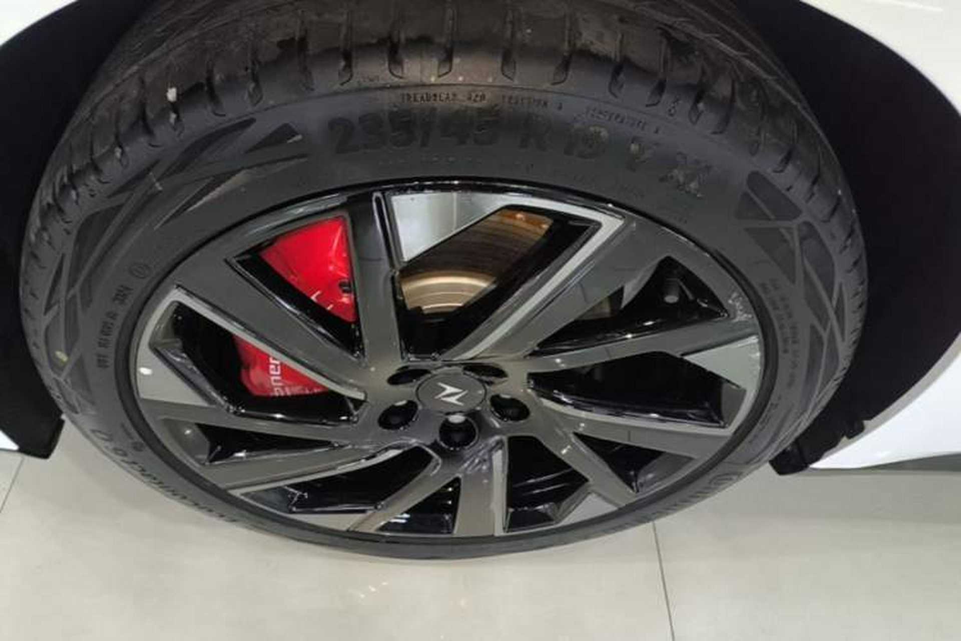 Used Dongfeng eπ eπ007 2024 620 Pro Version Left Front Wheel Hub