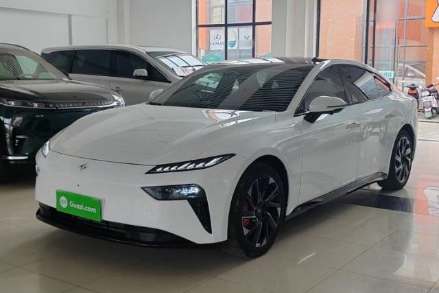Dongfeng eπ eπ007 2024 Range-Extended 200 RuYi Edition с пробегом