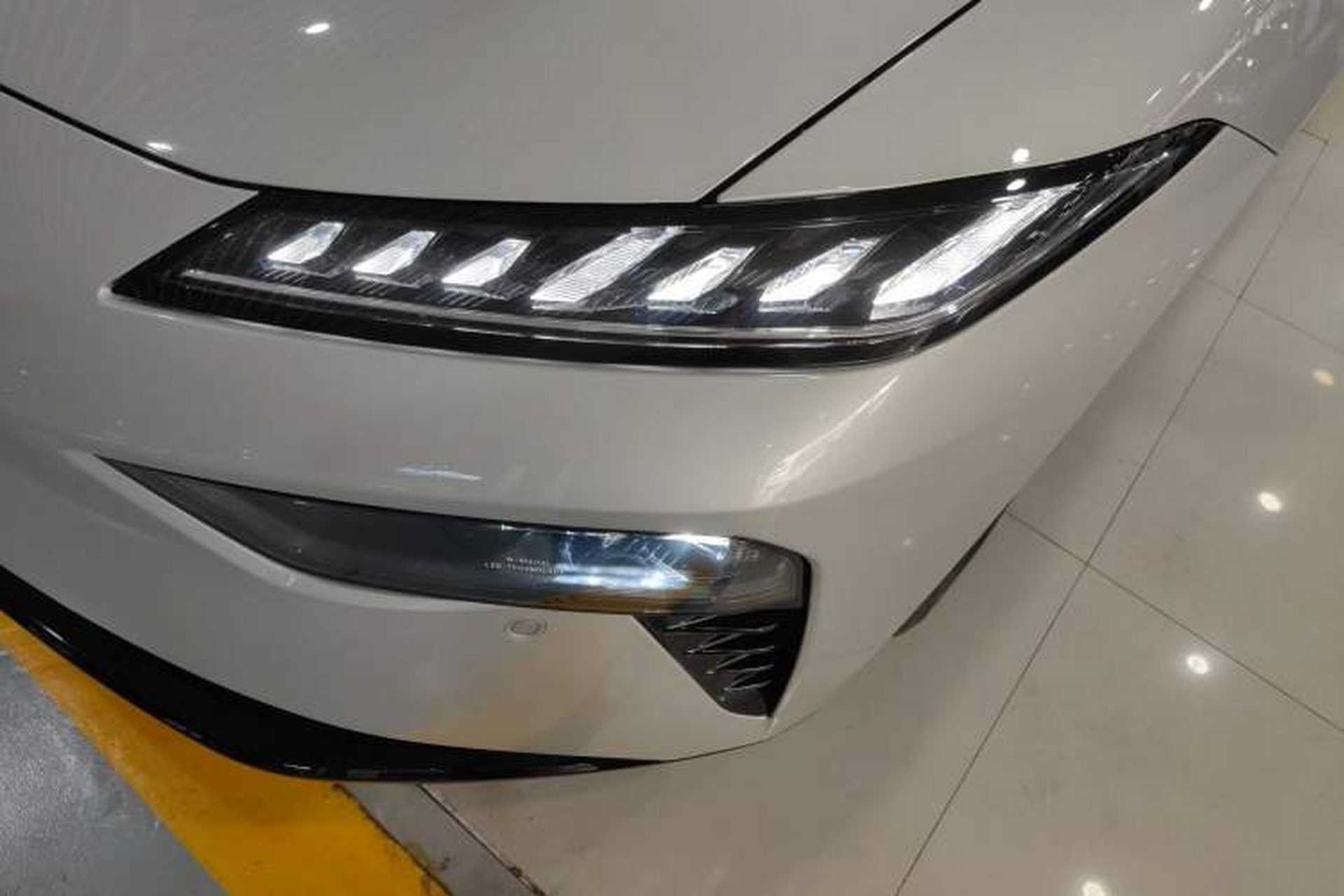 Used Dongfeng eπ eπ007 2025 Model Pure-Electric 565 All-Wheel-Drive Max Leading Edition Left Front Headlight