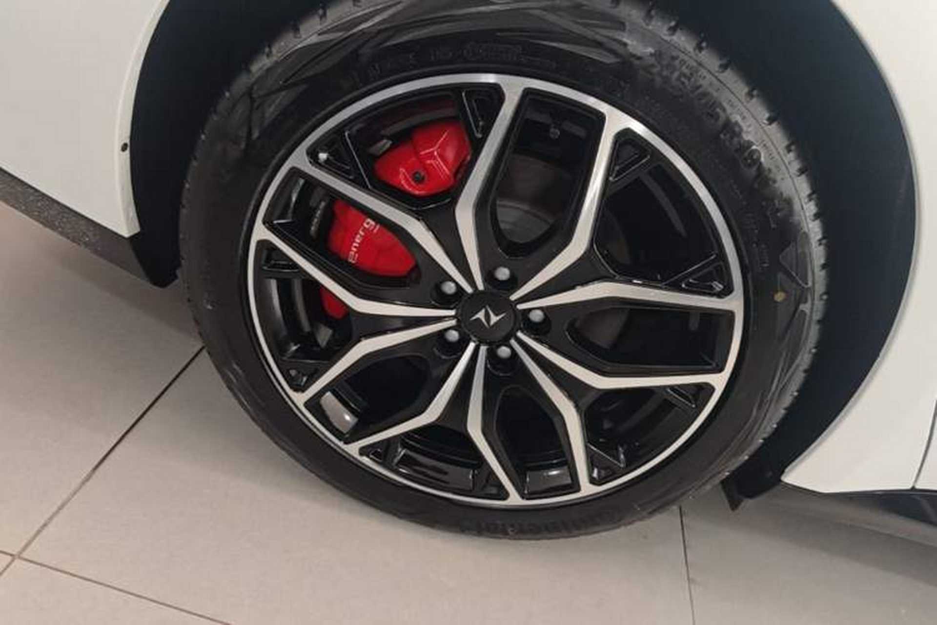 Used Dongfeng eπ eπ007 2025 Model Pure-Electric 550Pro Navigation Edition Right Rear Wheel Hub