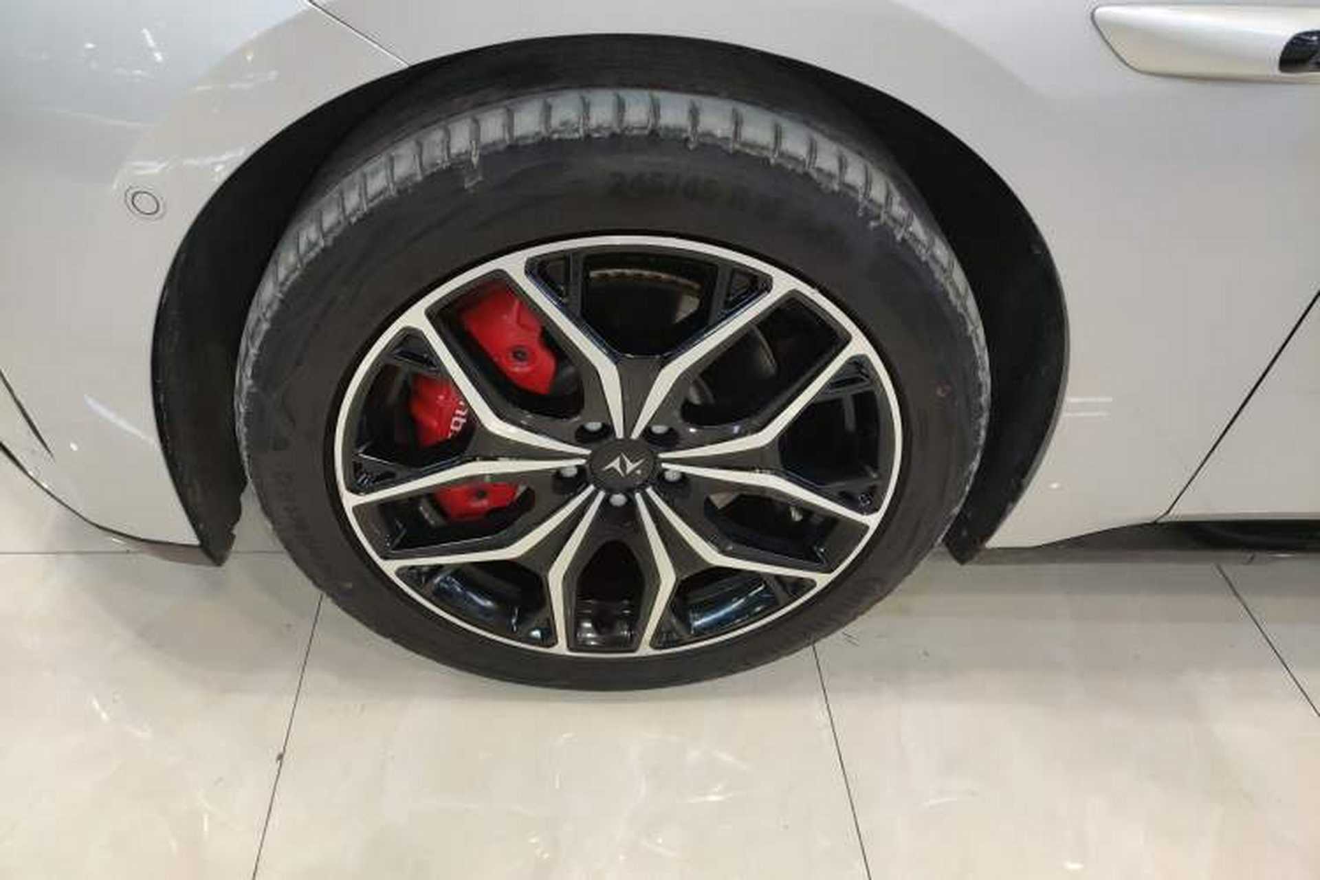 Used Dongfeng eπ eπ007 2025 Model Pure-Electric 565 All-Wheel-Drive Max Leading Edition Left Front Wheel Hub