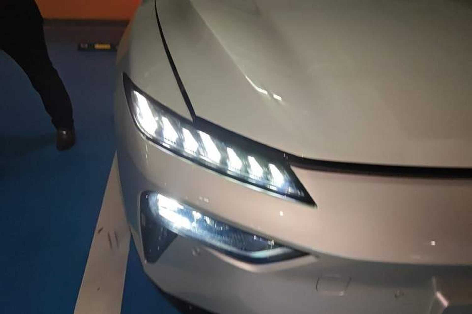 Used Dongfeng eπ eπ007 2025 Model Range-Extended 230 Leading Supreme Edition Right Front Headlight