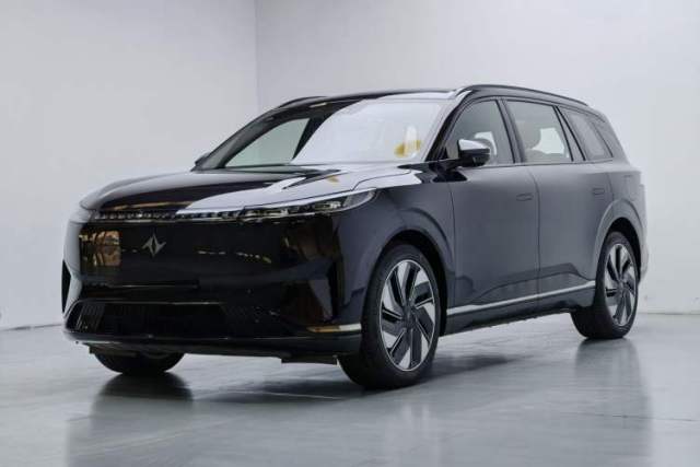Used Dongfeng eπ eπ008 2024 210Max Range-Extended Version 6 Seats